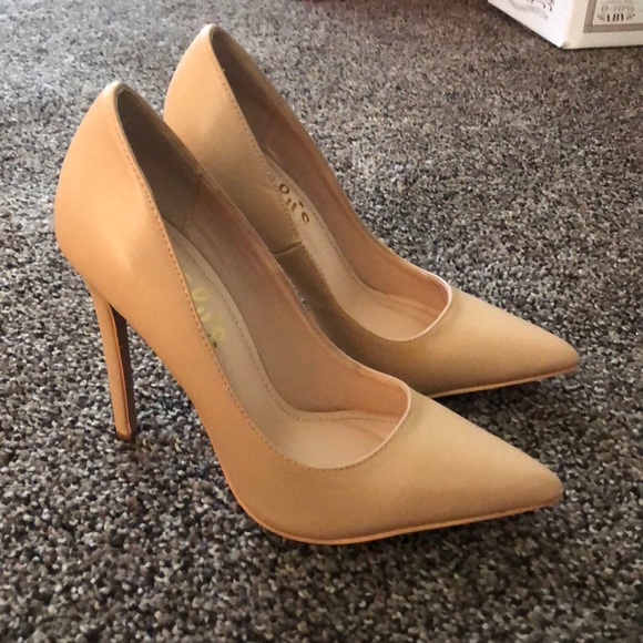 Lulus Shoes - Nude pumps